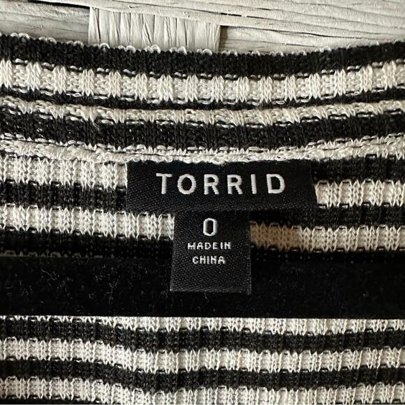 Torrid Womens Waffle Weave Black White Stripe Snap V-Neck Shirt casual Plus size - Picture 6 of 10